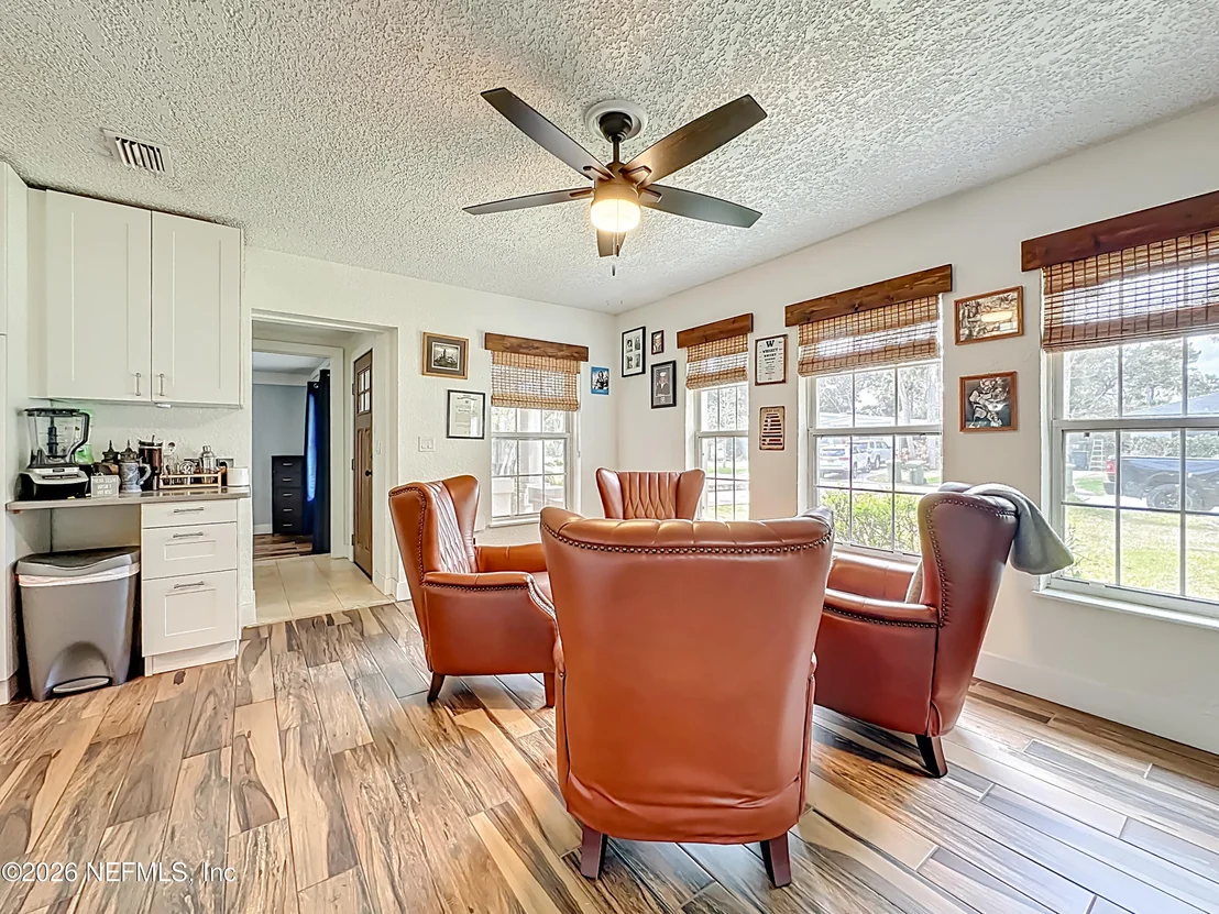 Photo of 18 SOLANO Avenue