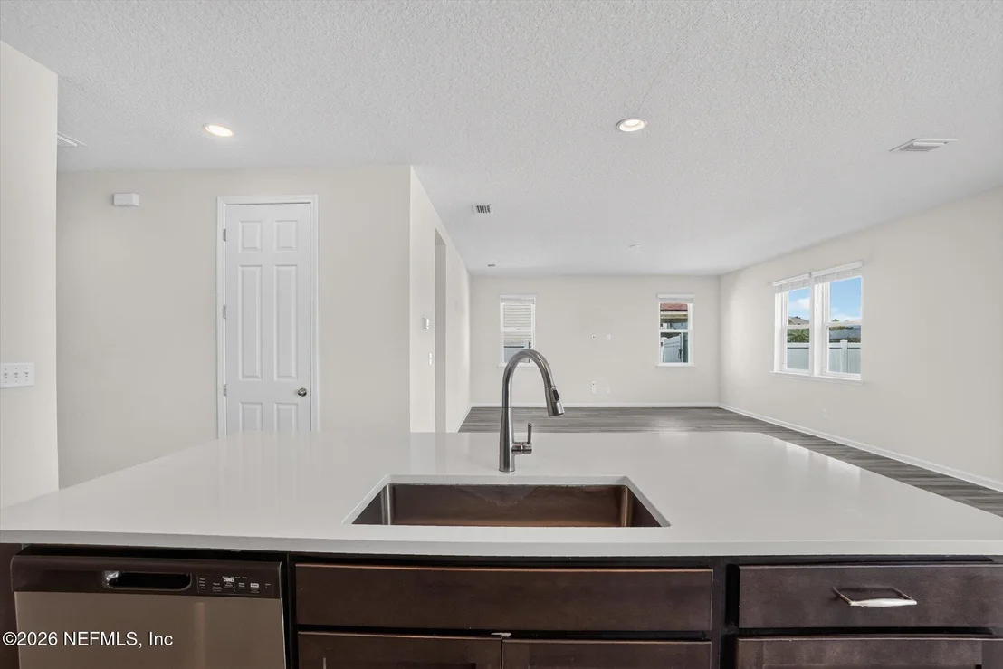 Photo of 4564 PINE RIDGE Parkway