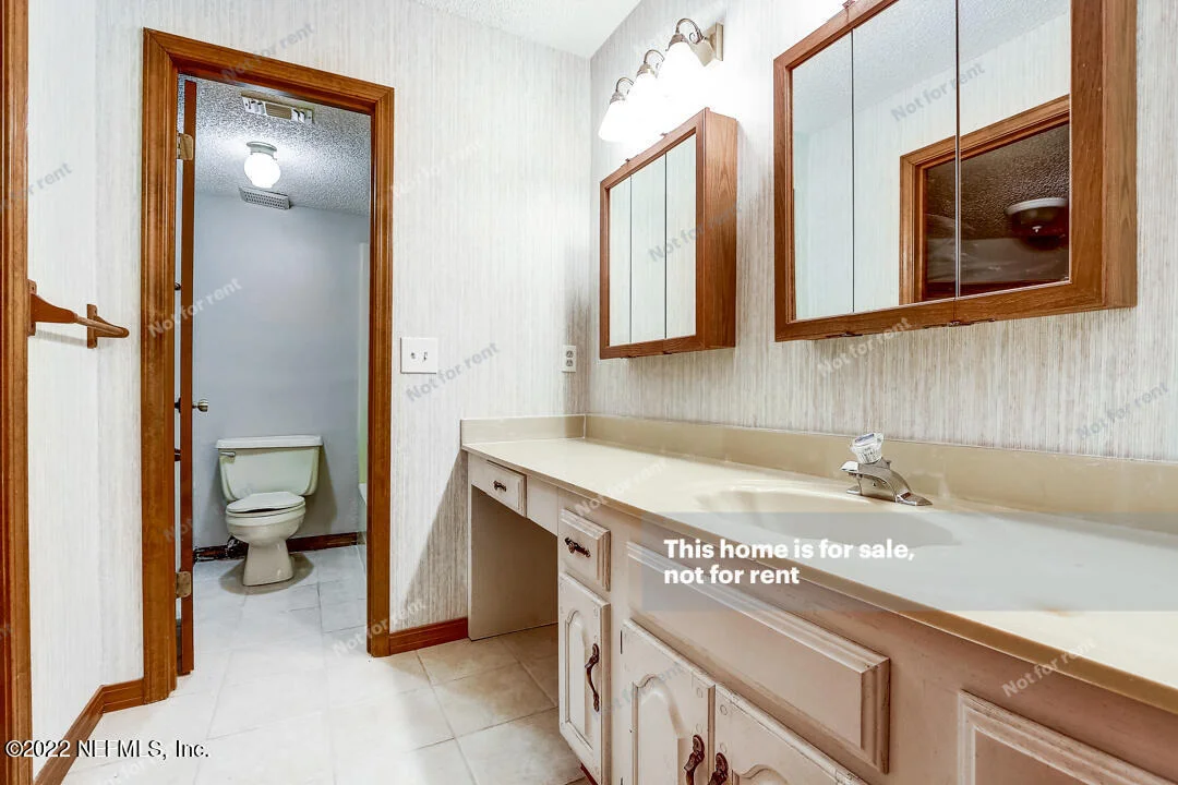 Photo of 4100 HONEYSUCKLE Circle