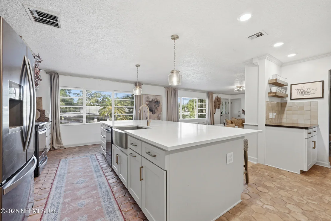 Photo of 1315 MAYFAIR Road
