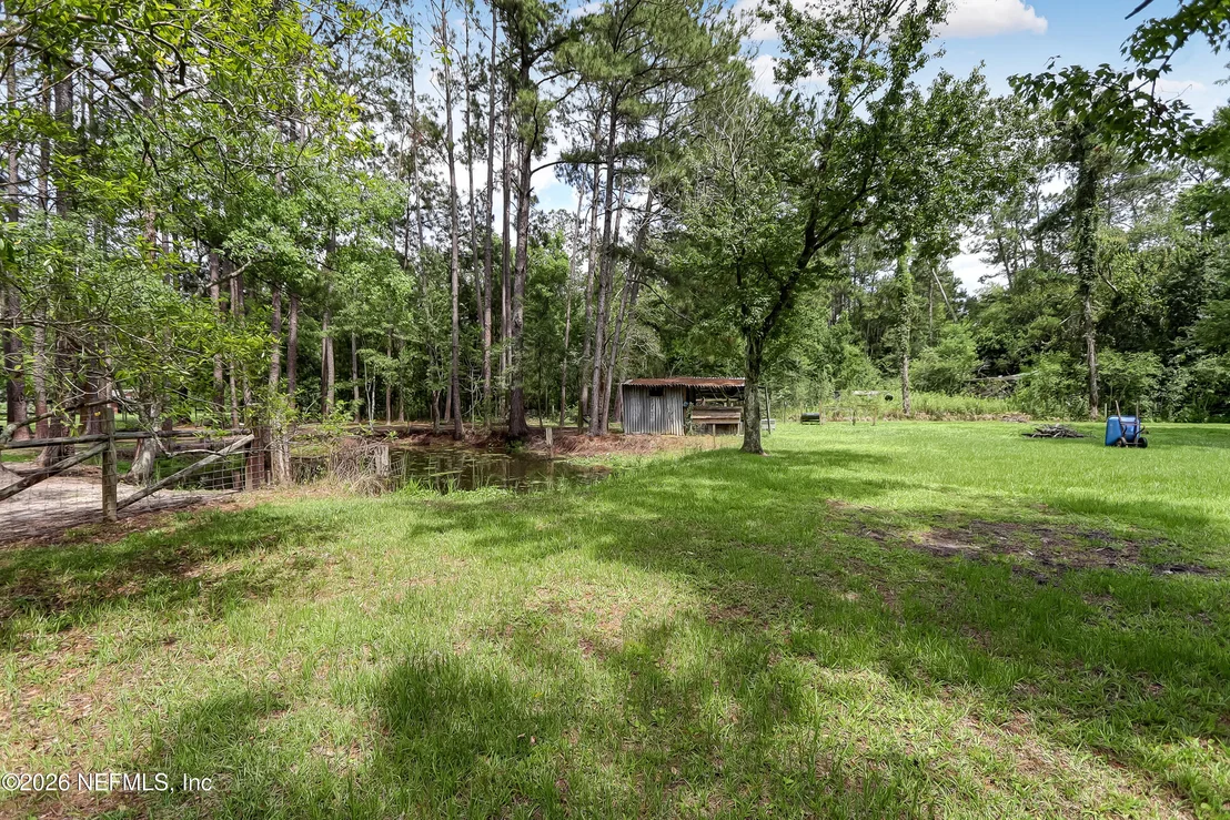 Photo of 44629 WOODLAND Circle