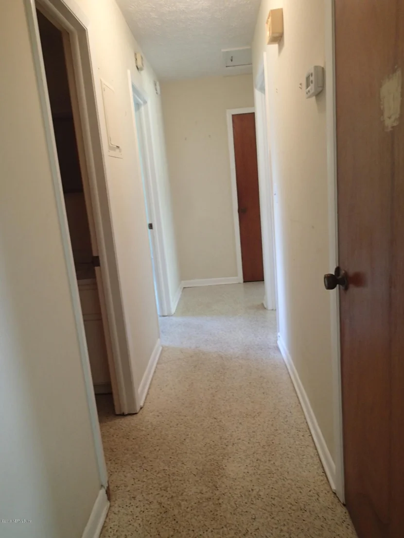 Photo of 1601 BENTIN Drive N