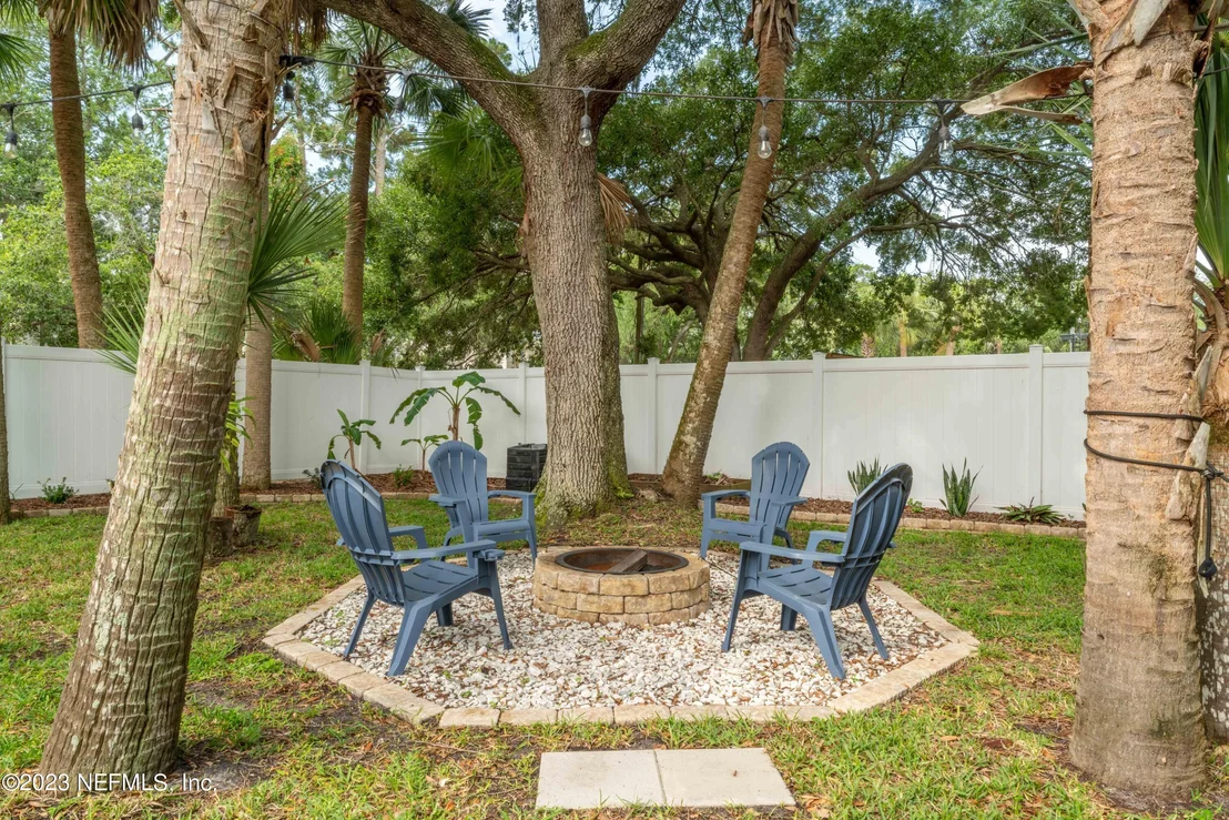 Photo of 1100 LINKSIDE Drive