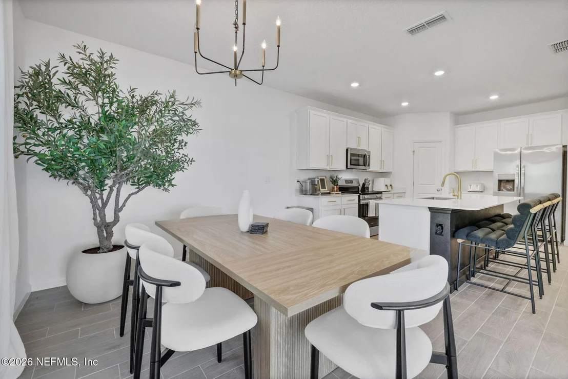 Photo of 56 DISSTON Cove