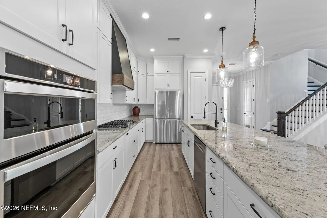 Photo of 566 PARKBLUFF Circle
