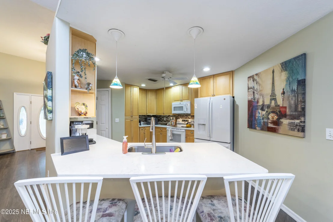 Photo of 408 NINETEENTH Street
