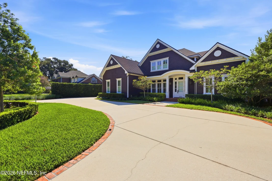 Photo of 1030 MAPLE Lane