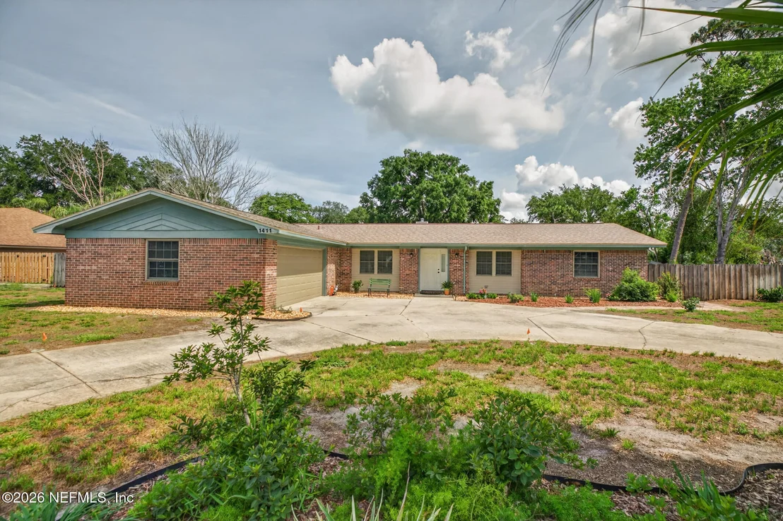 Photo of 1411 FOREST Lane