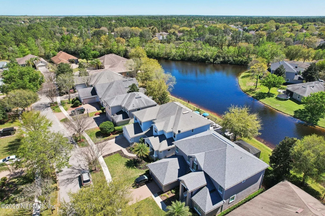 Photo of 212 CORNWALL Drive