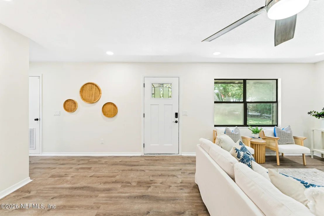 Photo of 111 SWALLOW Road