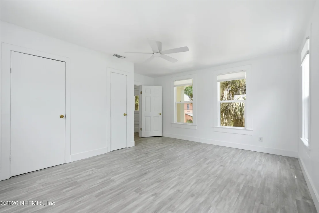 Photo of 348 CHARLOTTE Street
