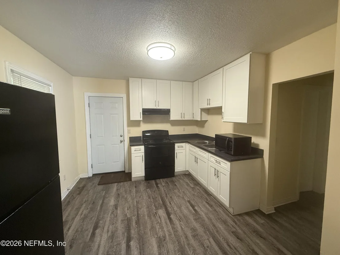 Photo of 5332 COMMONWEALTH Avenue