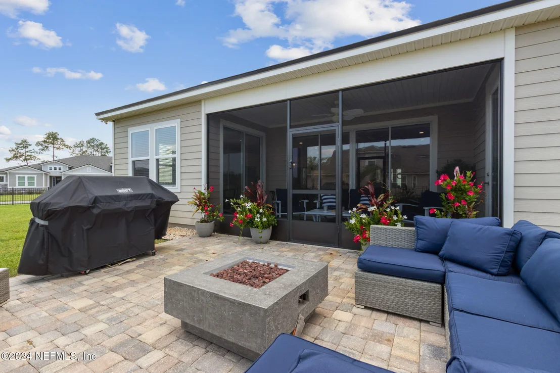 Photo of 85475 FALL RIVER Parkway