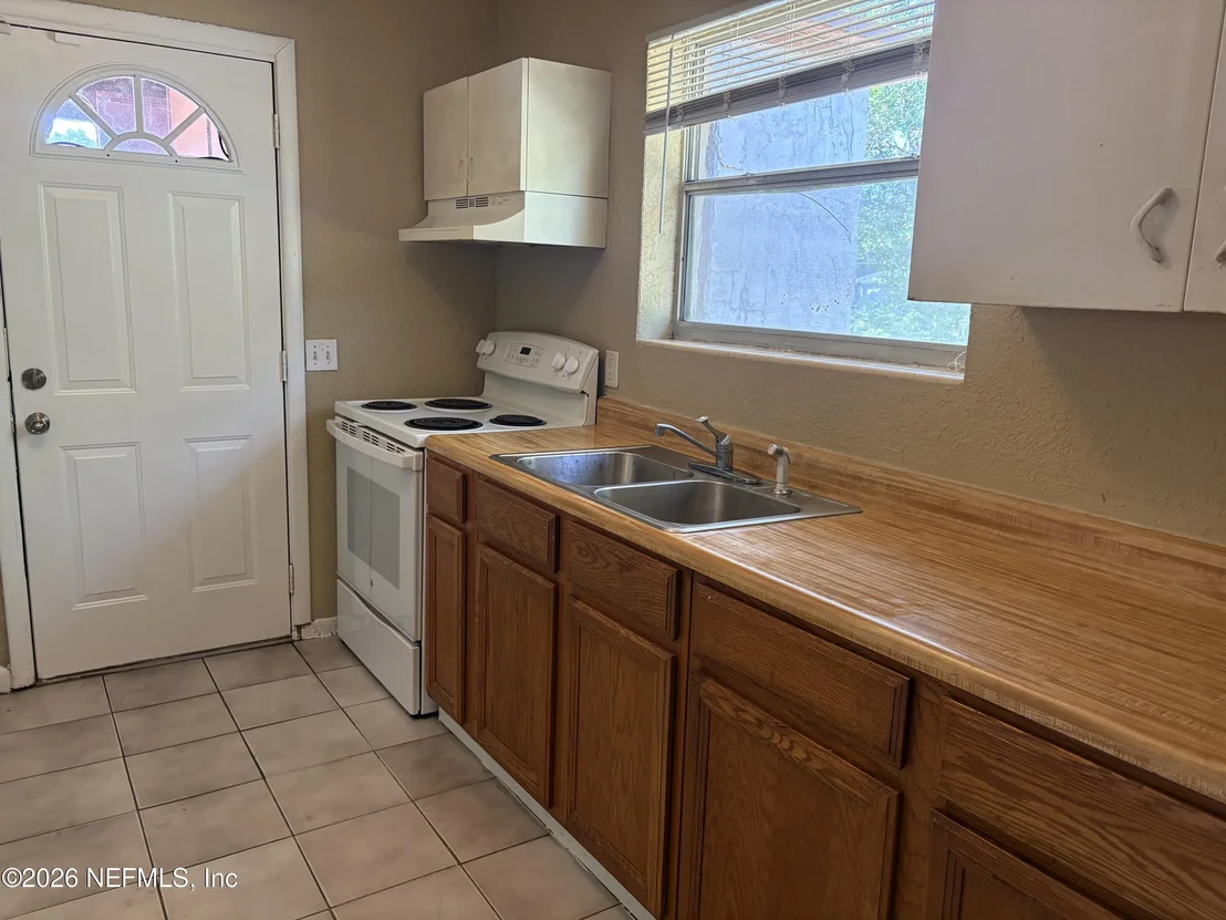 Photo of 6912 CORDAY Road