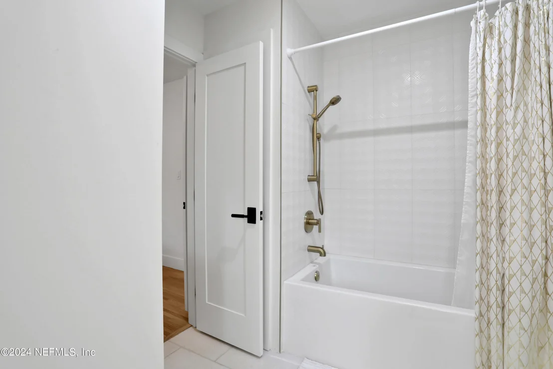 Photo of 3647 WESTOVER Road