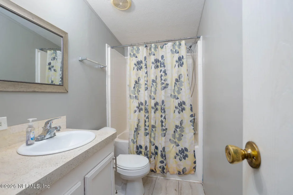 Photo of 101 W STRICKLAND Road