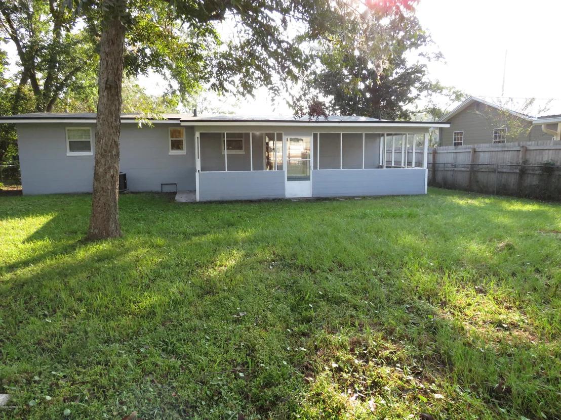 Photo of 1712 ST CLAIR Street