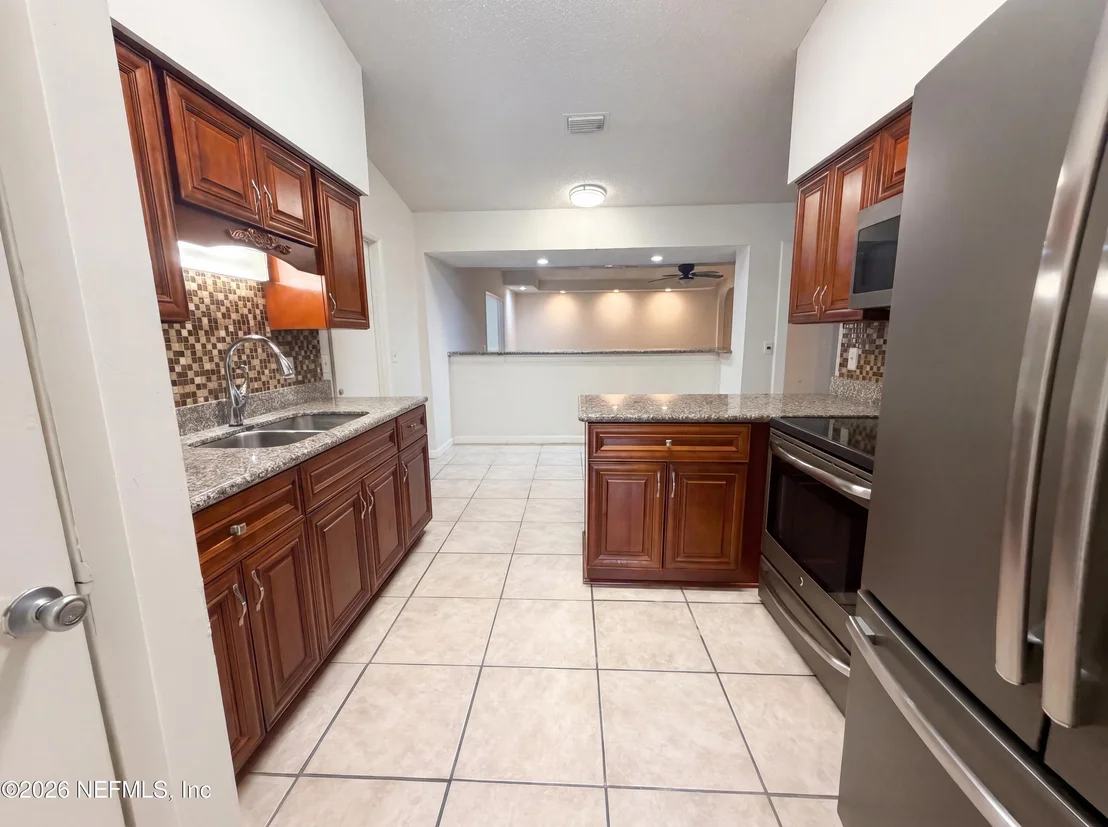 Photo of 841 CHALMET Lane