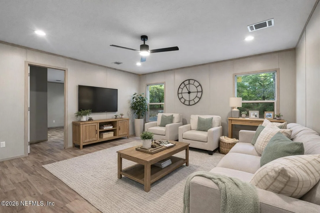 Photo of 6109 CENTER Circle