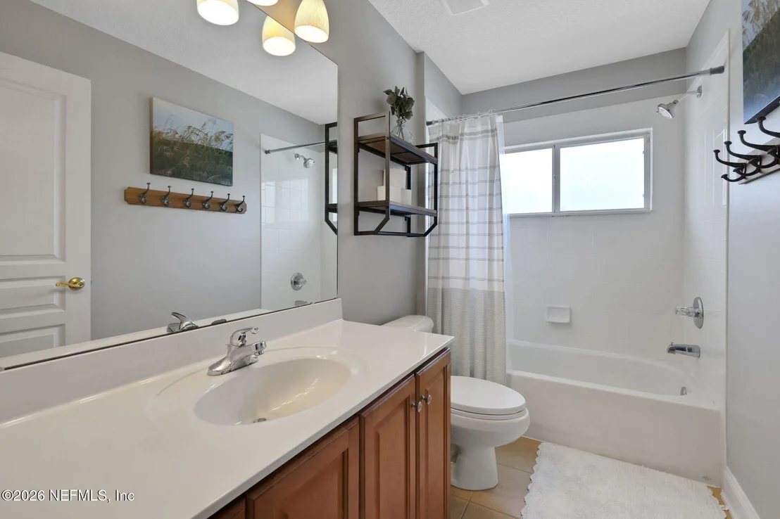 Photo of 1005 MEADOW VIEW Lane