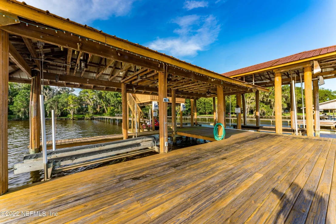 Photo of 8289 COLEE COVE Road