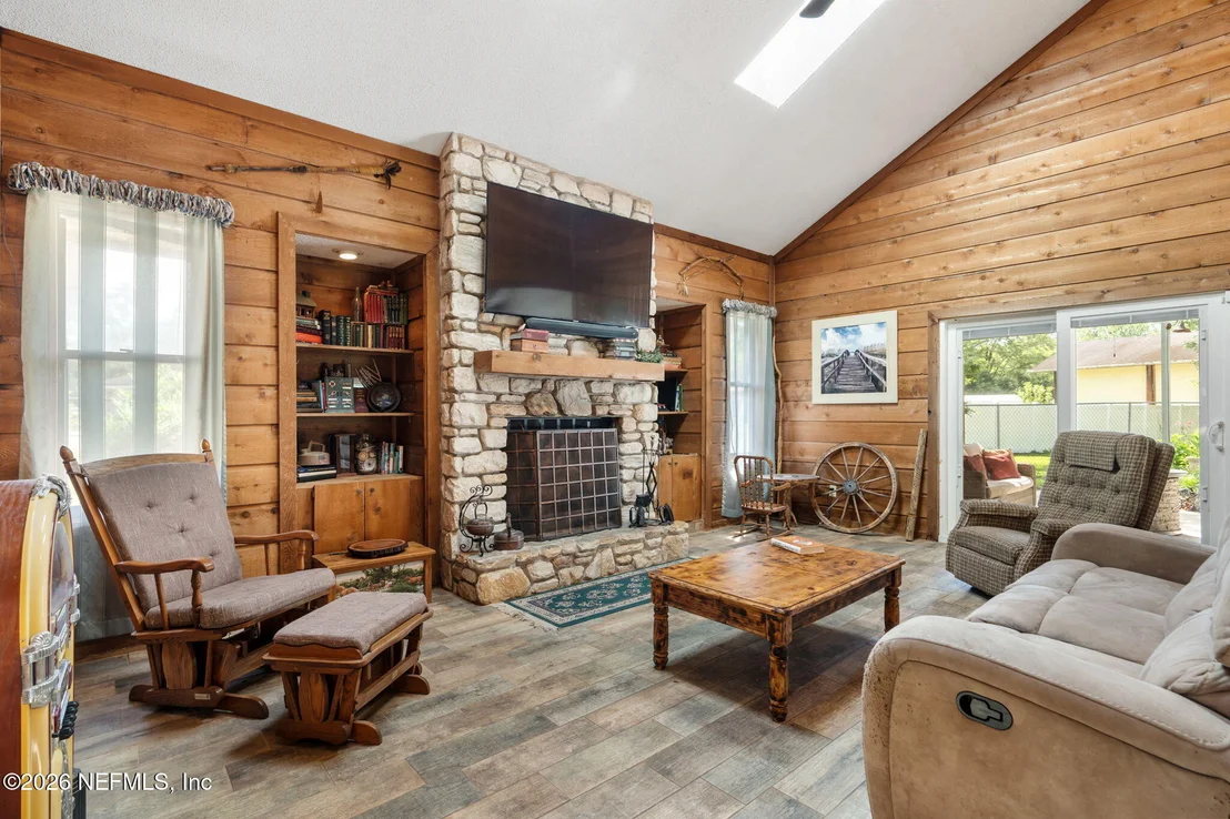 Photo of 1131 CACTUS CUT Road
