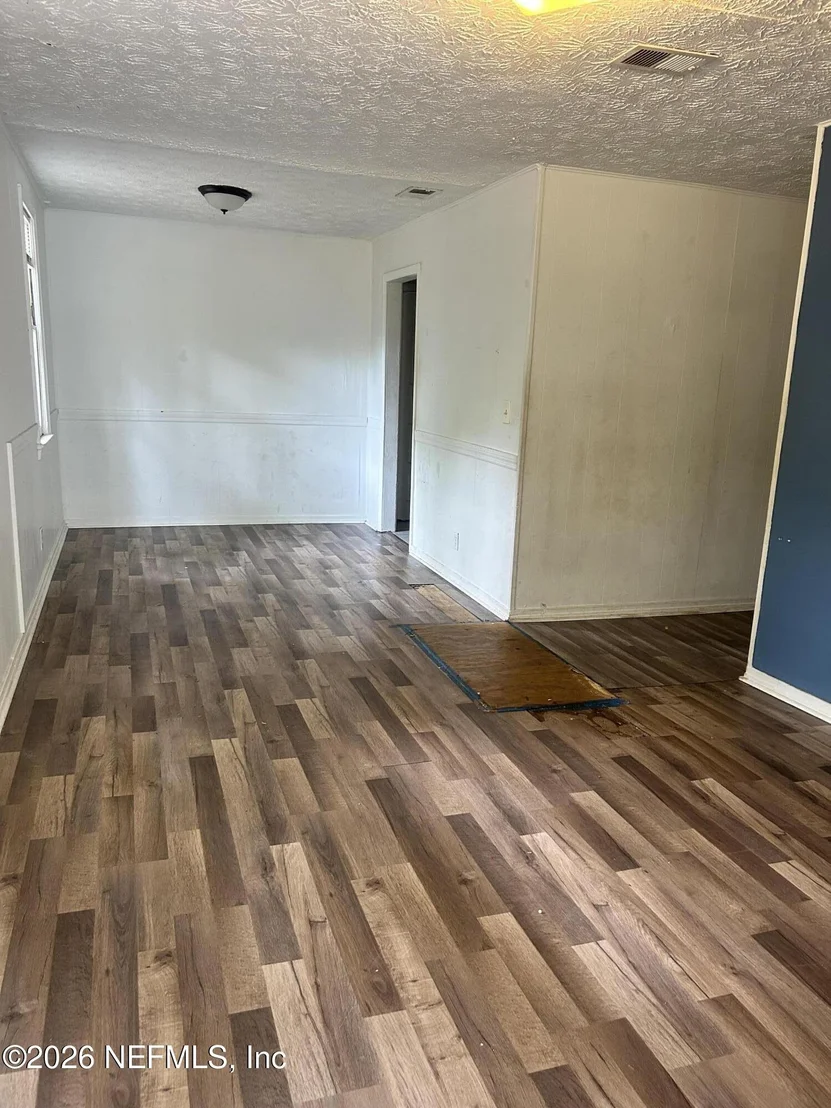 Photo of 3252 THOMAS Street
