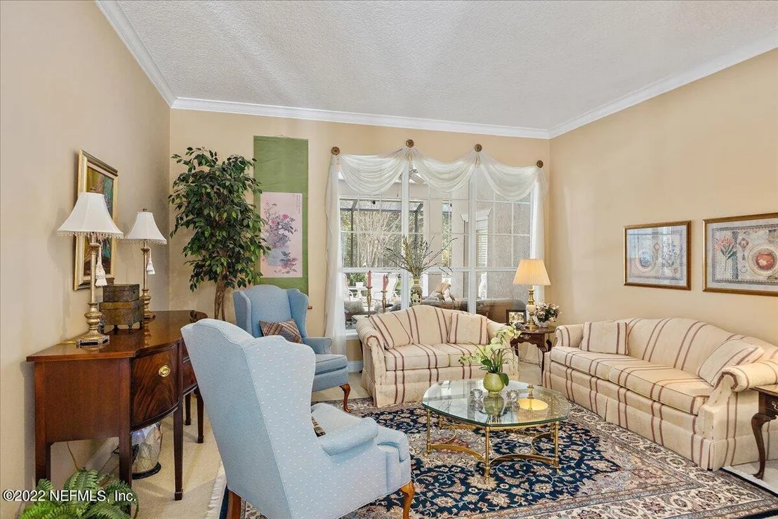 Photo of 816 EAGLE POINT Drive