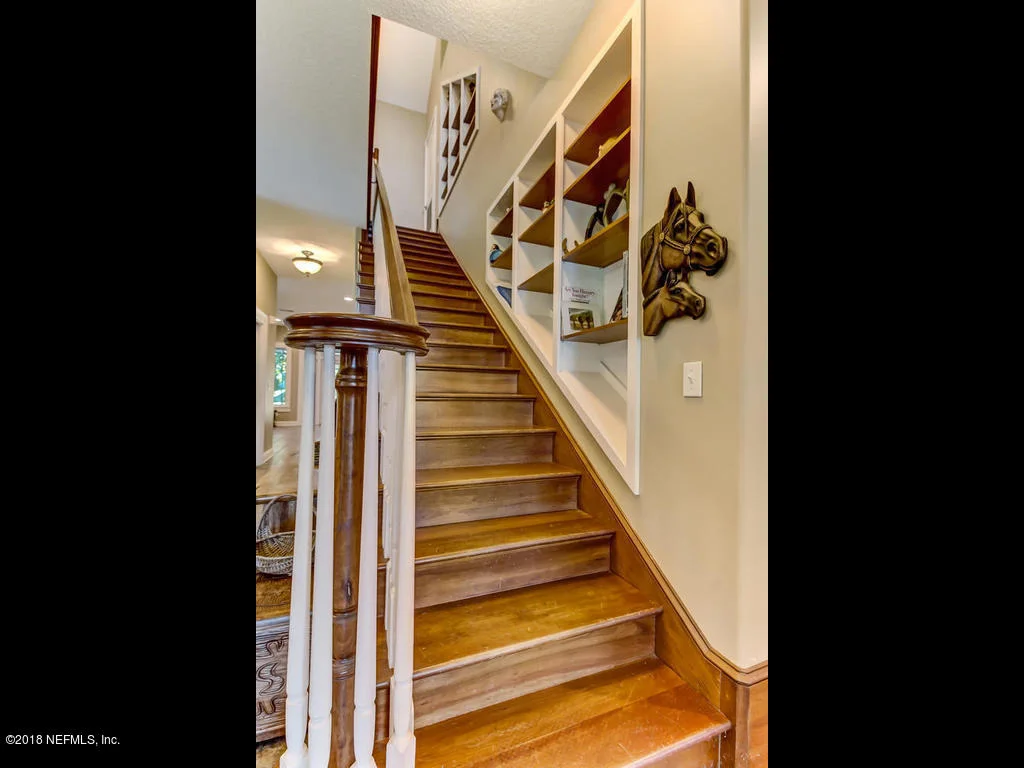 Photo of 595 W RIVER Road