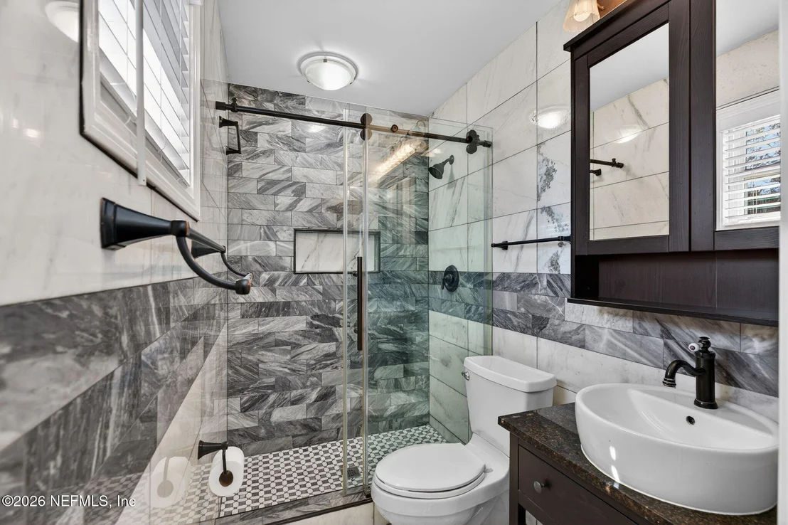 Photo of 8294 COLLINS Road