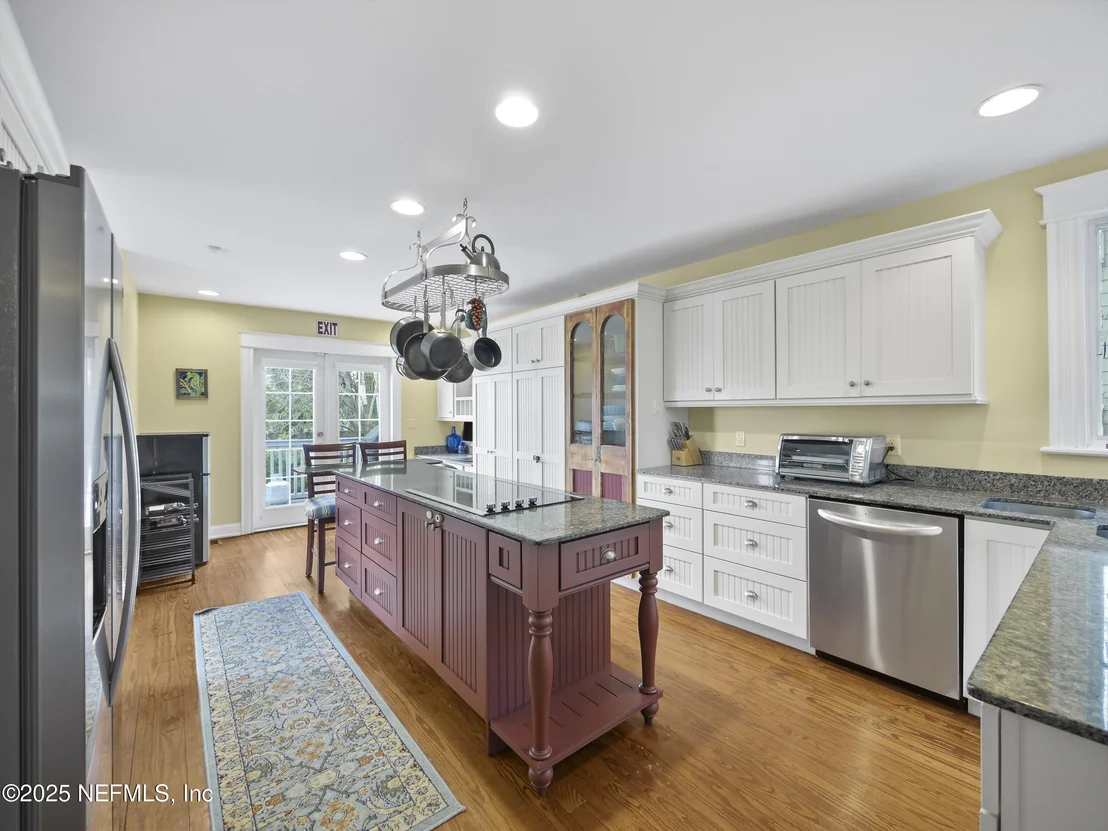 Photo of 66 WEEDEN Street