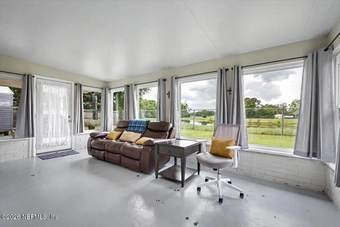 Photo of 1102 MEADOW Drive