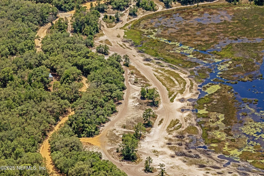 Photo of 120 LAKE LUCY