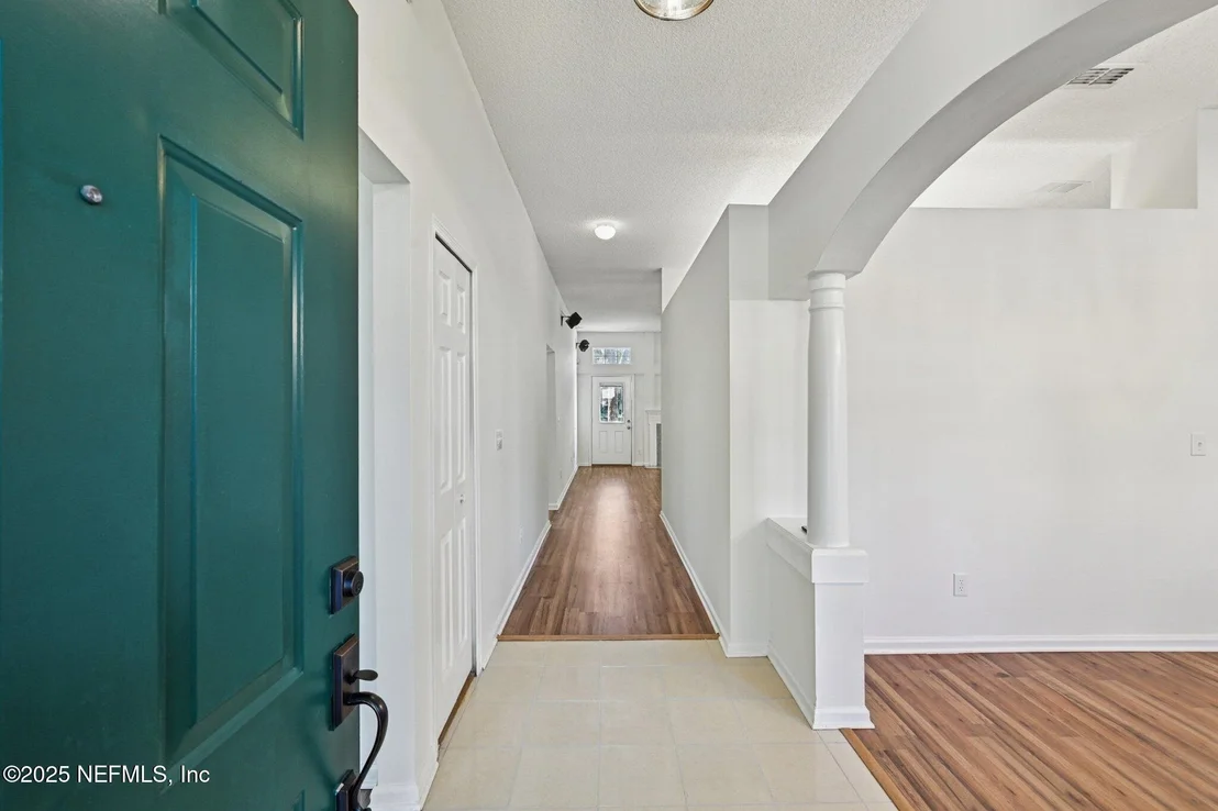 Photo of 208 HONEYSUCKLE Way