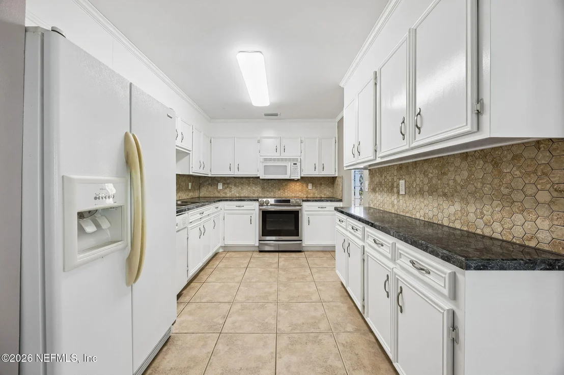Photo of 995 ALCALA Drive