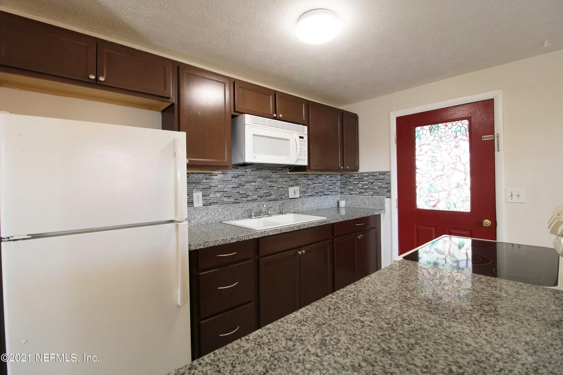 Photo of 915 WESTGATE Drive