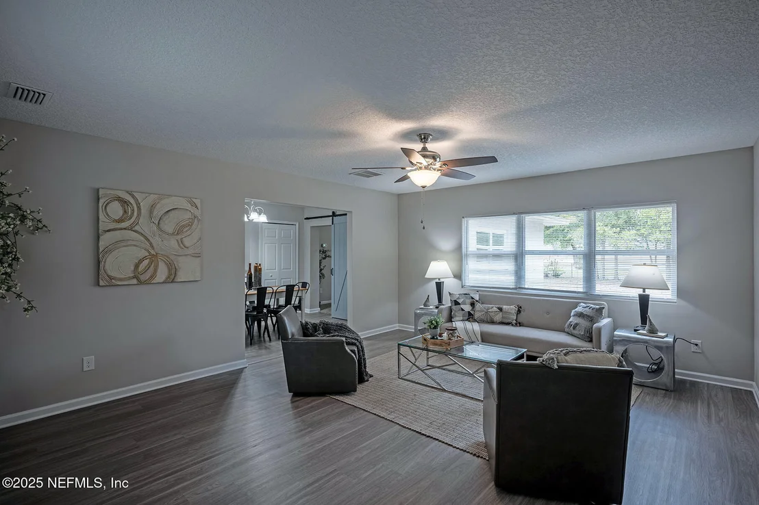 Photo of 10377 GRAYSON Street