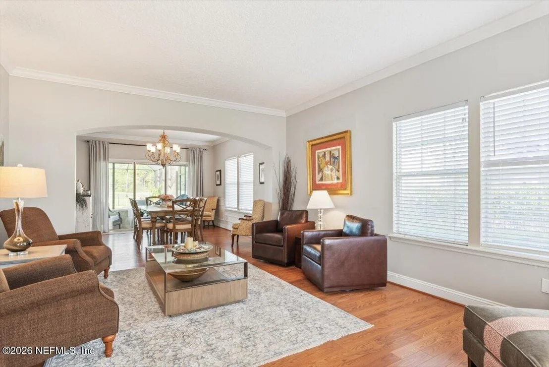 Photo of 817 EAGLE POINT Drive