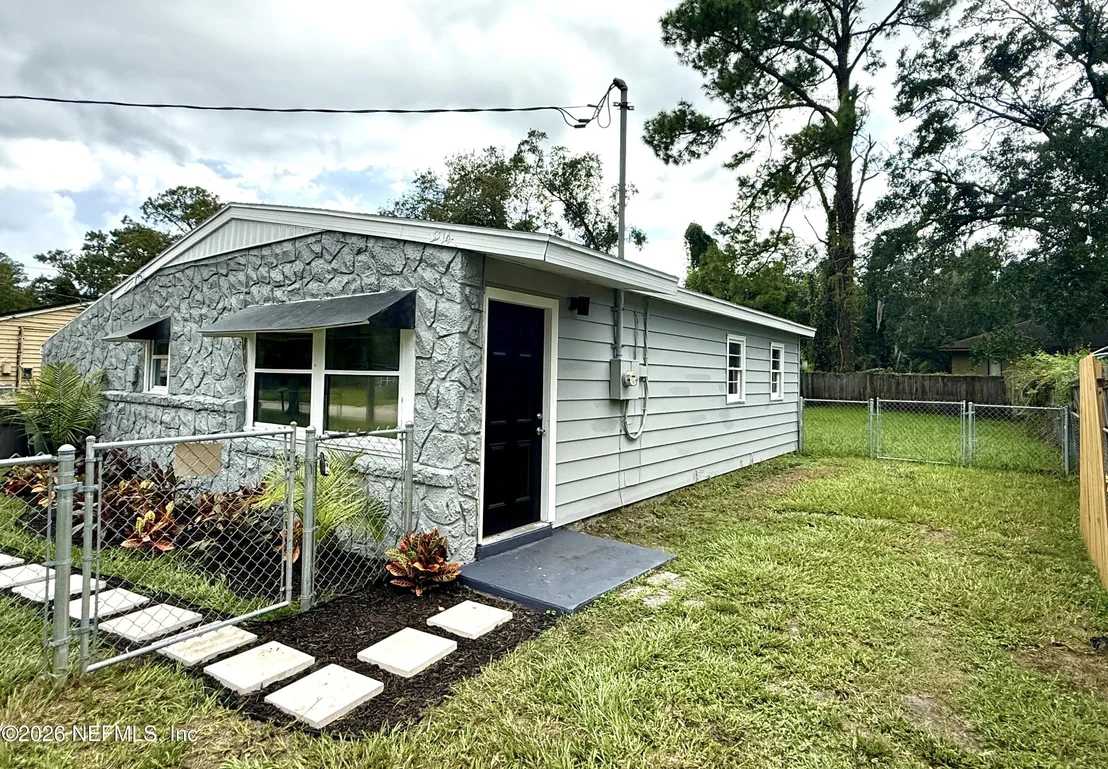 Photo of 5514 GREEN FOREST Drive