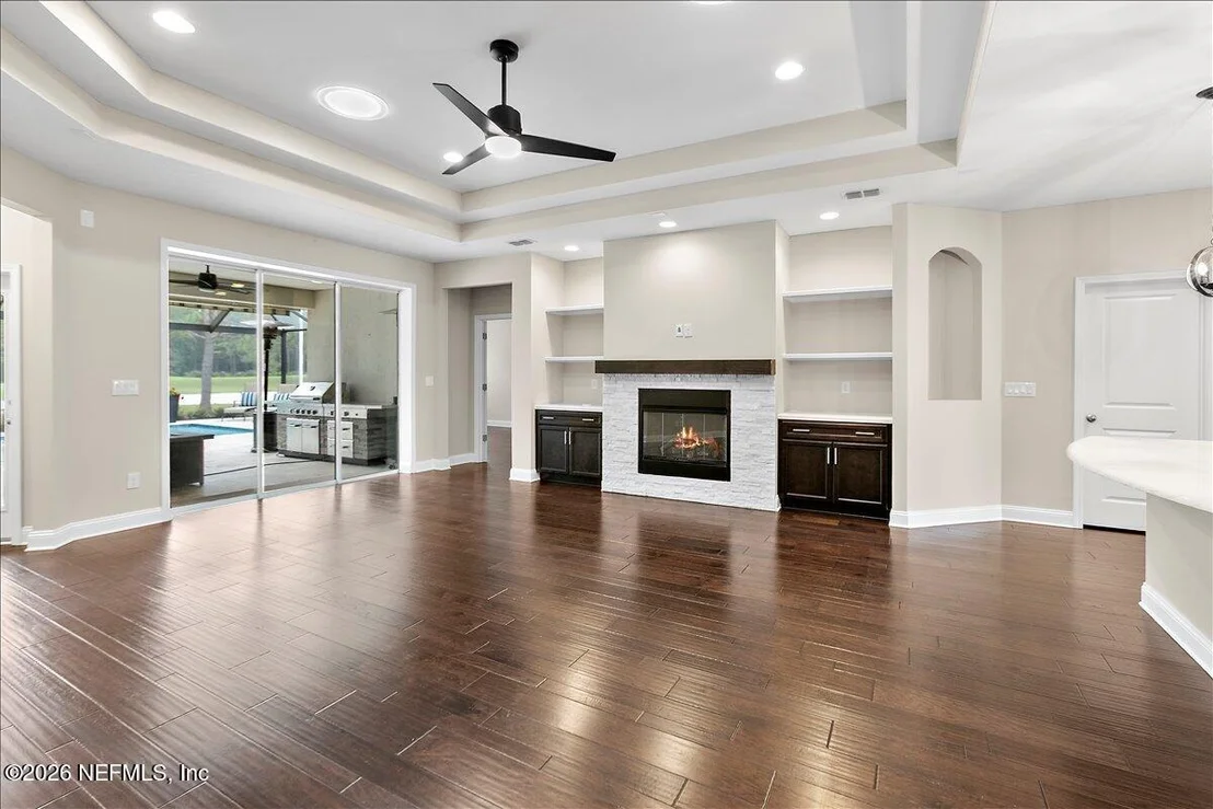 Photo of 160 GREENVIEW Lane