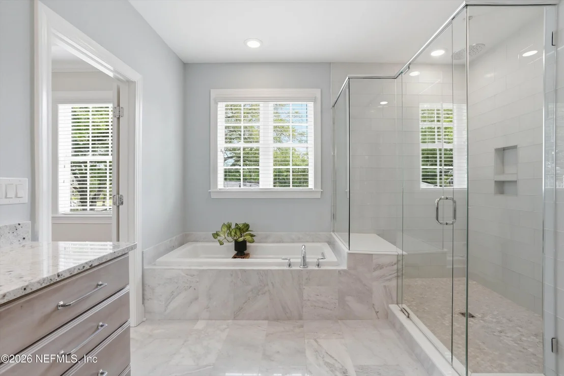 Photo of 1052 HOLLY Lane