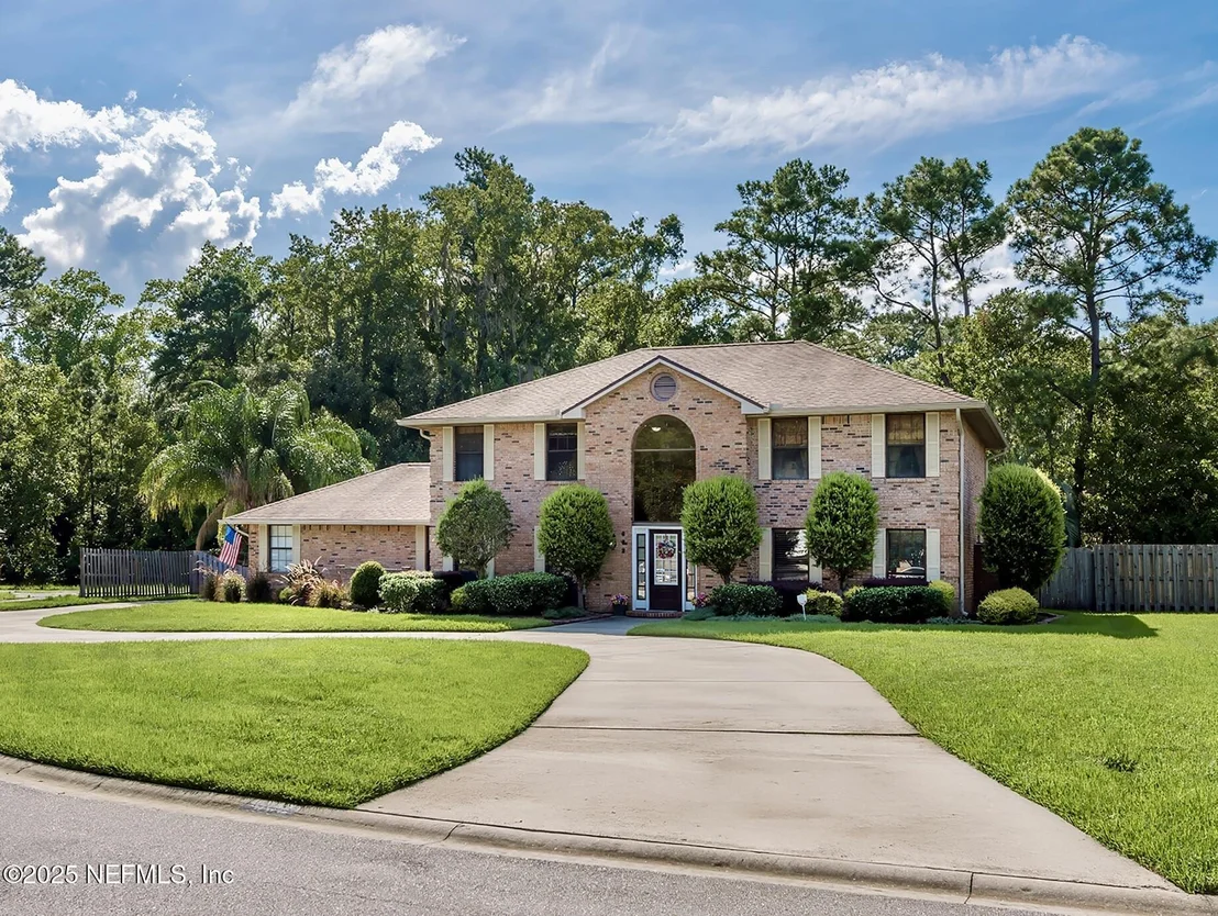 Photo of 662 FINGAL Drive