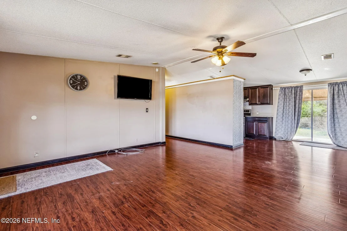 Photo of 8080 PLUMMER Road