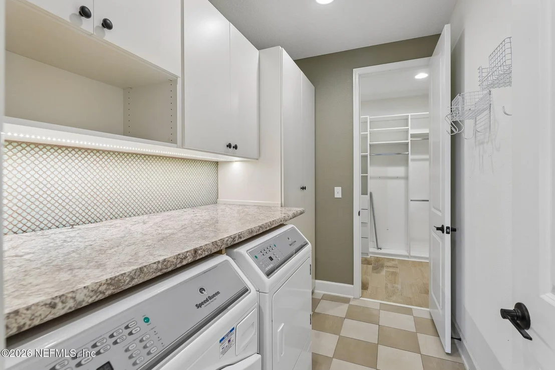 Photo of 122 PINE MANOR Drive