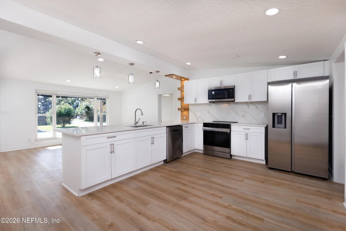 Photo of 203 RIO Road
