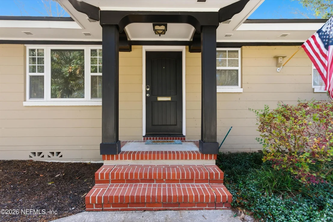 Photo of 2438 BUTTONWOOD Drive