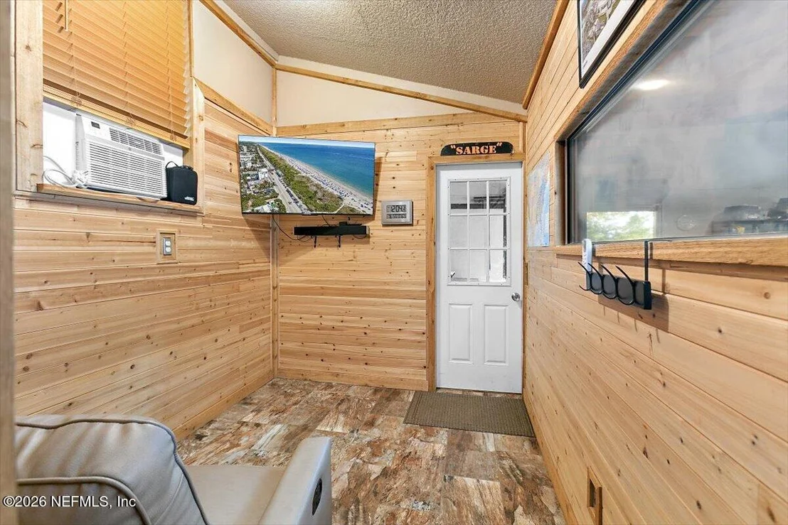 Photo of 11111 APACHE Lane