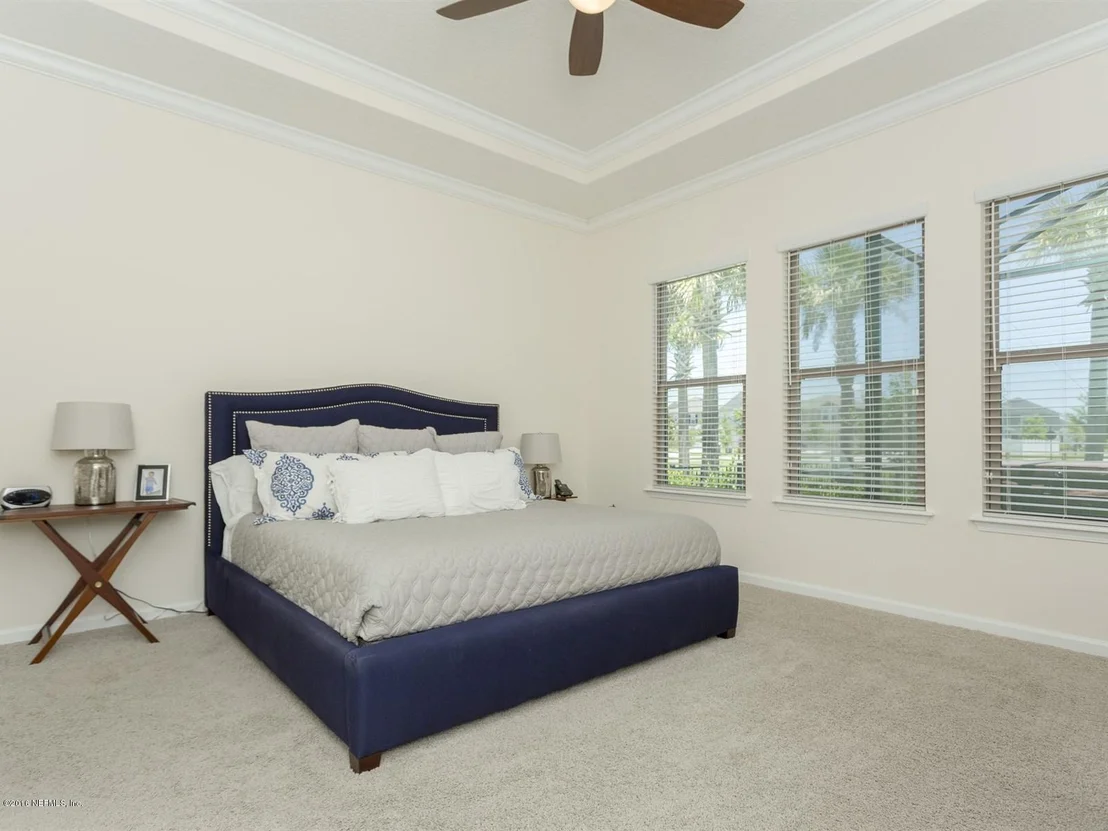 Photo of 324 CAMERON Drive