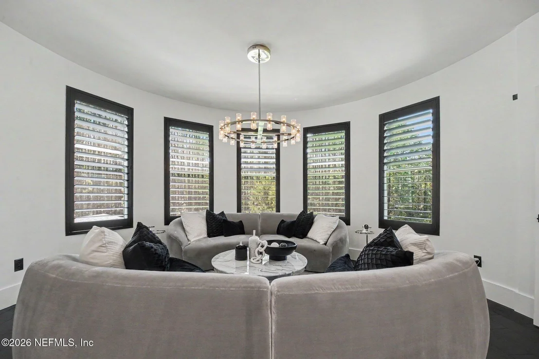 Photo of 133 GREENBRIAR ESTATES Drive