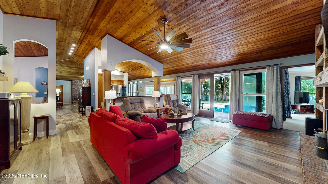 Photo of 2860 RAVINES Road